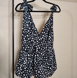 Peplum Tie V-neck Sleeveless Blouse